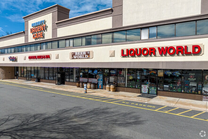 More Photos Of 136 Berlin Rd, Cromwell Storefront For Lease