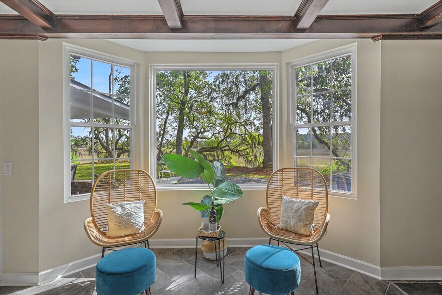 More Photos Of 2340 Ashley River Rd, Charleston Specialty For Sale