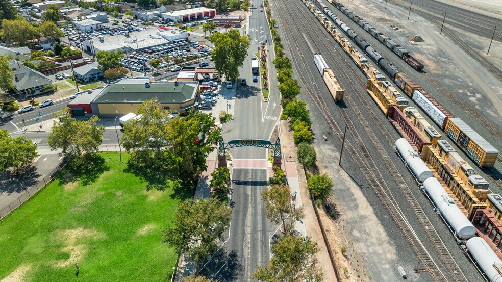 More Photos Of 112 Pacific St, Roseville Apartments For Lease