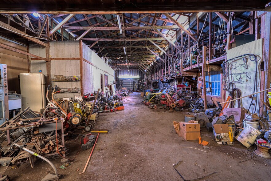 More Photos Of 100 S Magnolia Ave, Hubbard Auto Repair For Sale