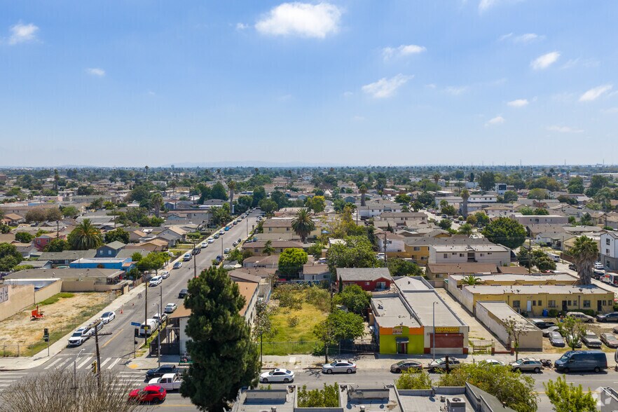 More Photos Of 8304 S Broadway, Los Angeles Land For Sale