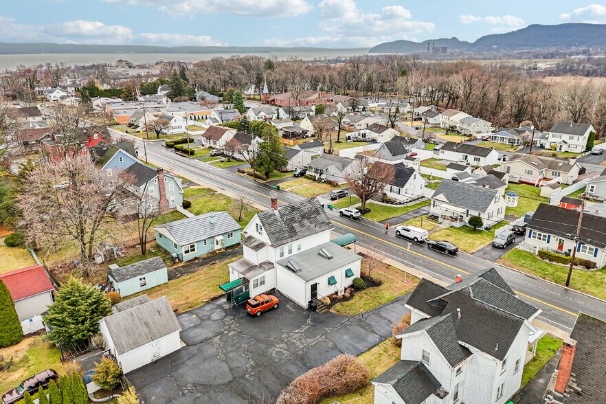 More Photos Of 43 E Main St, Stony Point Specialty For Sale