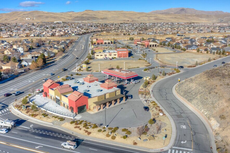 More Photos Of Los Altos Pky, Sparks Unknown For Lease