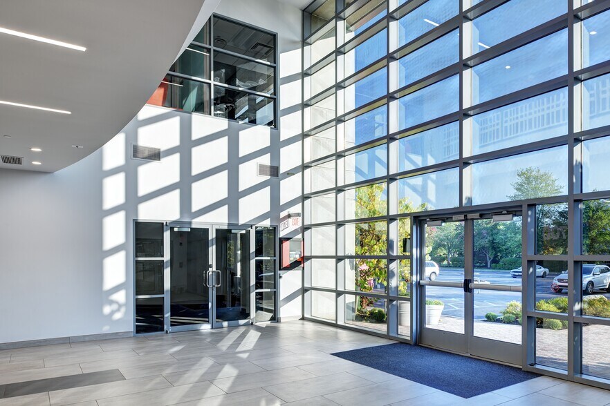 More Photos Of 700 Alexander Park, Princeton Office For Lease