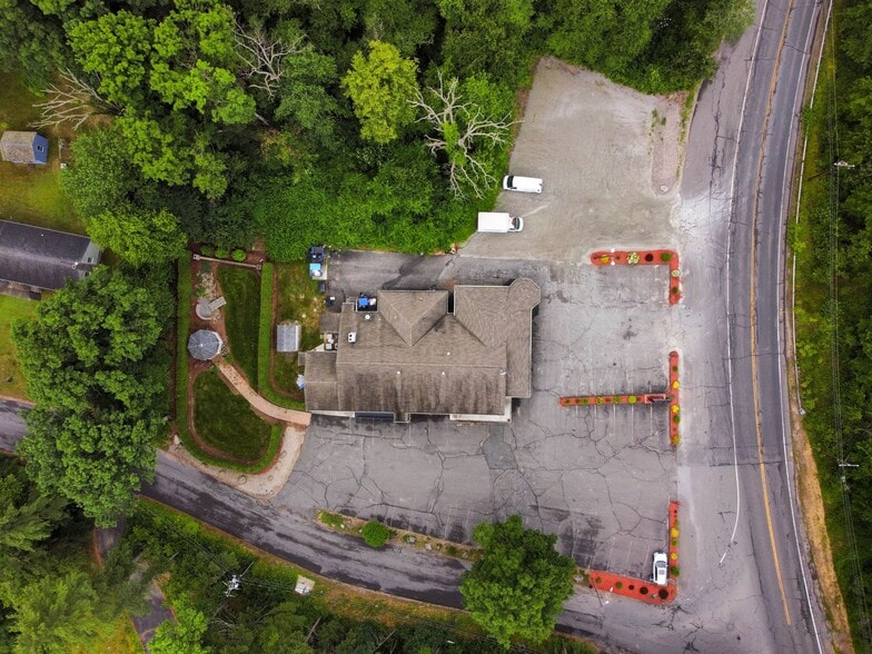 More Photos Of 1428 Center St, Ludlow Restaurant For Sale