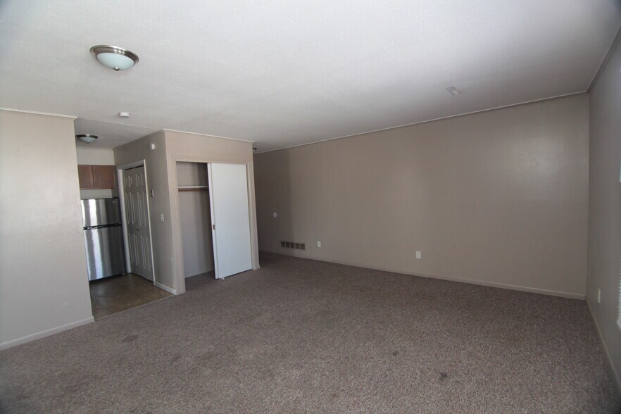 More Photos Of 1524 38th St, Rock Island Office Residential For Sale
