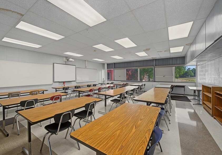More Photos Of 1600 26th St, Monroe Schools For Sale