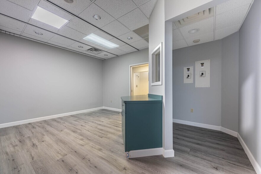 More Photos Of 7271 N Main St, Dayton Medical For Lease