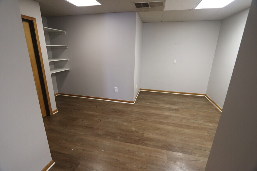 More Photos Of 3471 E Grand River Ave, Howell Office For Lease