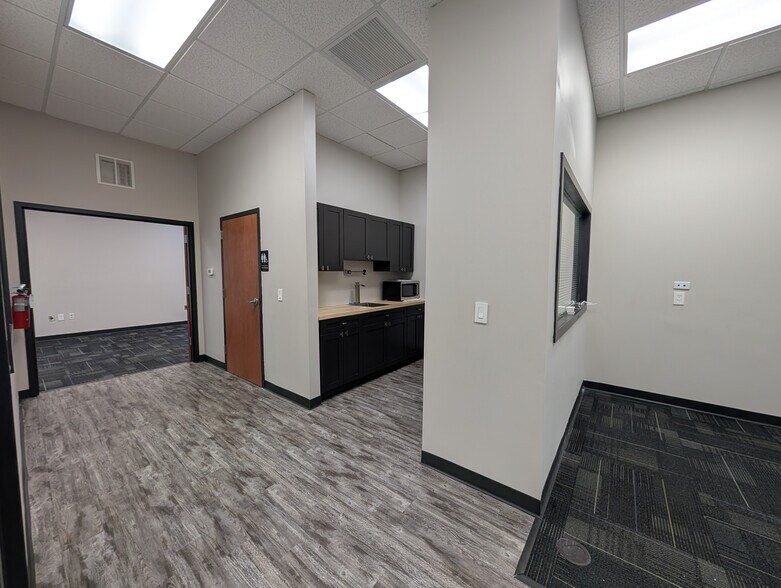More Photos Of 12276 San Jose Blvd, Jacksonville Medical For Lease