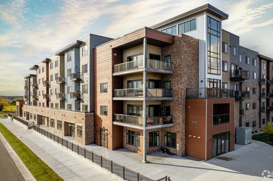 Primary Photo Of 7628 Lisa Ln, Middleton Apartments For Lease