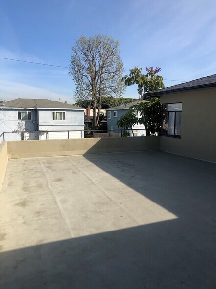More Photos Of 2648 23rd St, Santa Monica Apartments For Sale