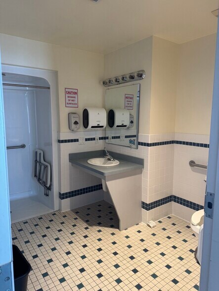 More Photos Of 177 Meadowbrook Ln, Duncansville Rehabilitation Center For Lease