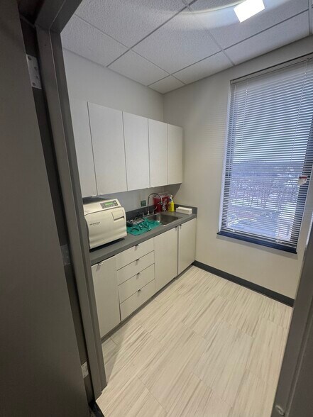 More Photos Of 4660 Kenmore Ave, Alexandria Medical For Lease