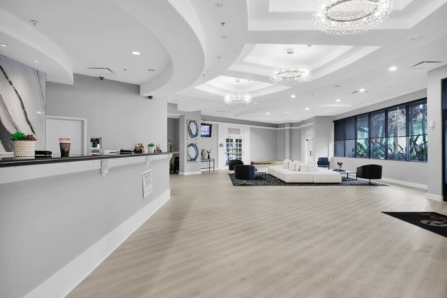 More Photos Of 9150 Baymeadows Rd, Jacksonville Hotel For Sale
