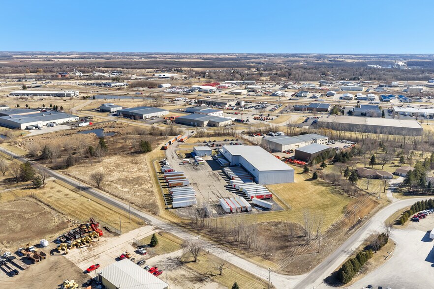 More Photos Of 2350-2400 Northridge Dr, Kaukauna Manufacturing For Sale