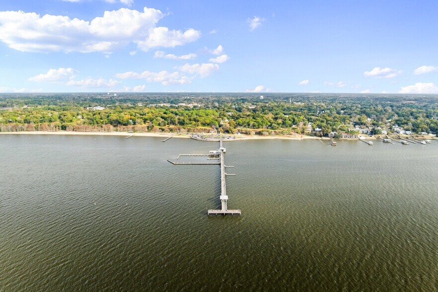 More Photos Of 202 S Mobile St, Fairhope Hospitality For Sale