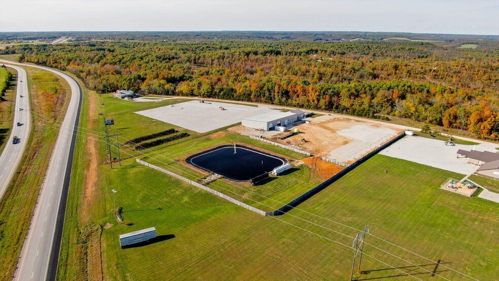 More Photos Of 558 Lucky Rd, Seymour Service For Sale