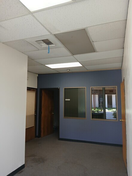 More Photos Of 6200 Lake Ming rd, Bakersfield Office For Lease