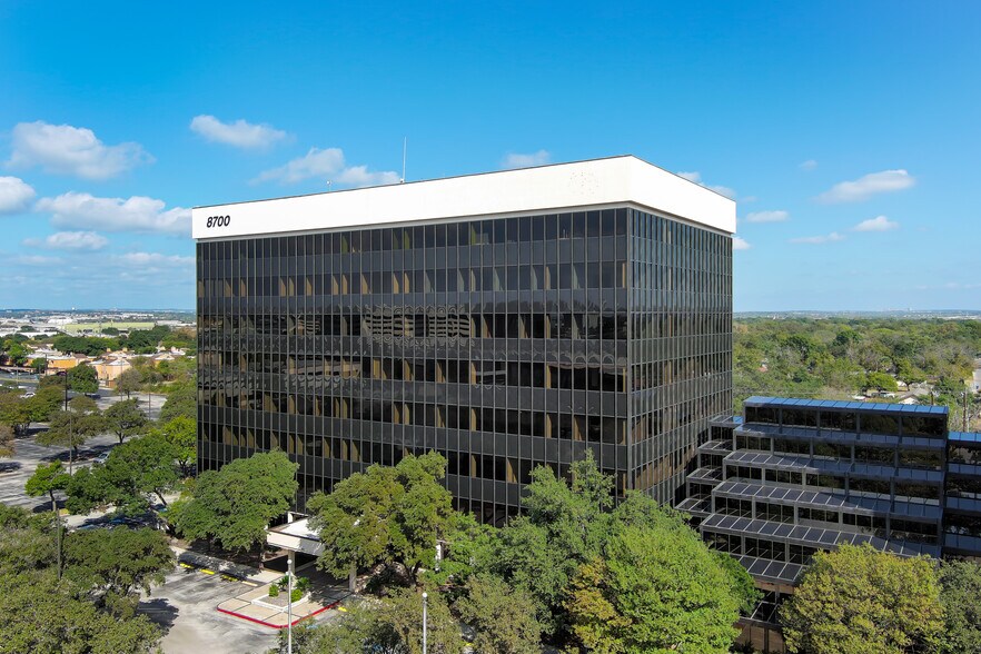 More Photos Of 8700 Tesoro Dr, San Antonio Unknown For Lease