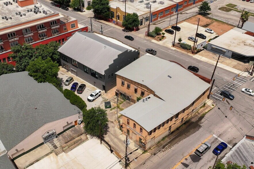 More Photos Of 1405 S Flores St, San Antonio Hospitality For Lease
