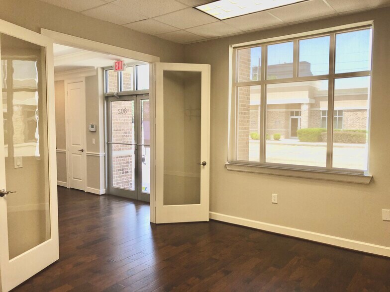 More Photos Of 16000 Park Ten Pl, Houston Office For Sale