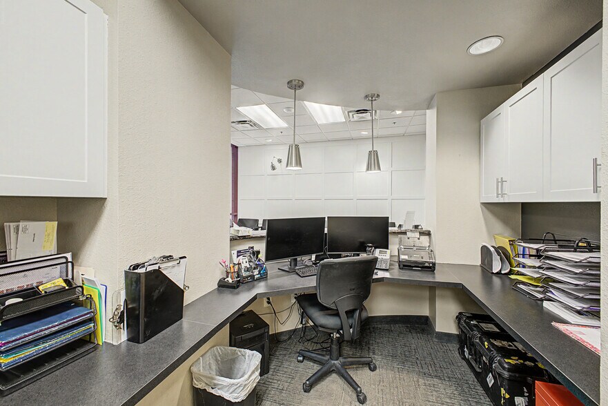 More Photos Of 6262 E Broadway Rd, Mesa Medical For Lease