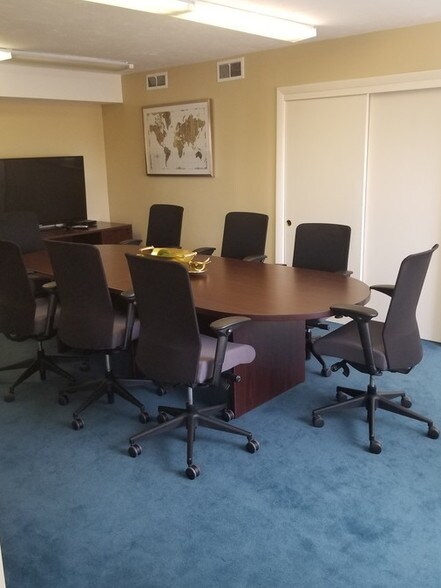 More Photos Of 555 Pleasant St, Brockton Office For Lease