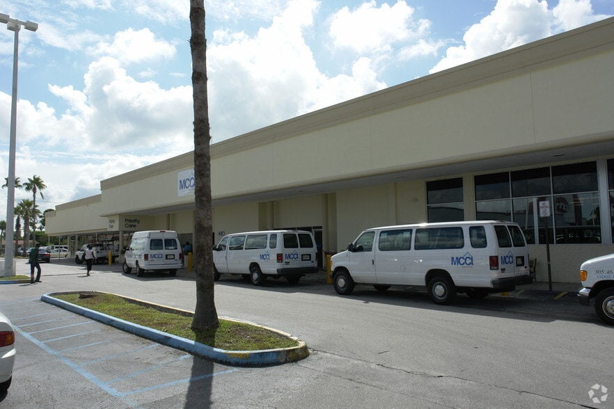 More Photos Of 420-470 W 49th St, Hialeah General Retail For Lease