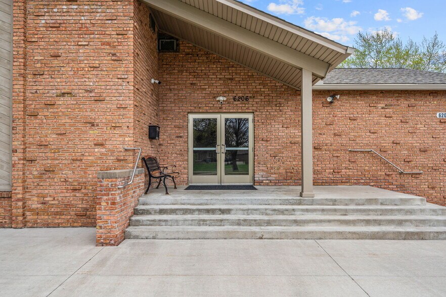 More Photos Of 6206 Lilac Dr N, Brooklyn Center Religious Facility For Sale