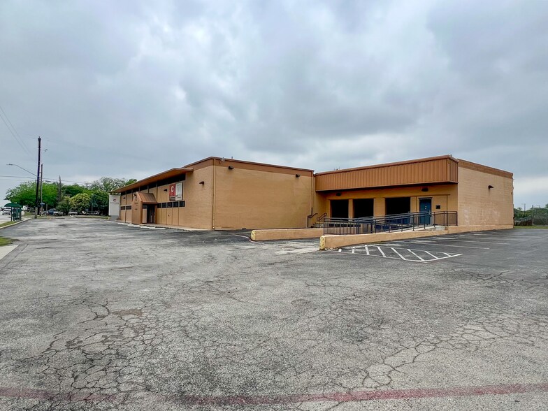More Photos Of 711 Culebra Rd, San Antonio Distribution For Lease
