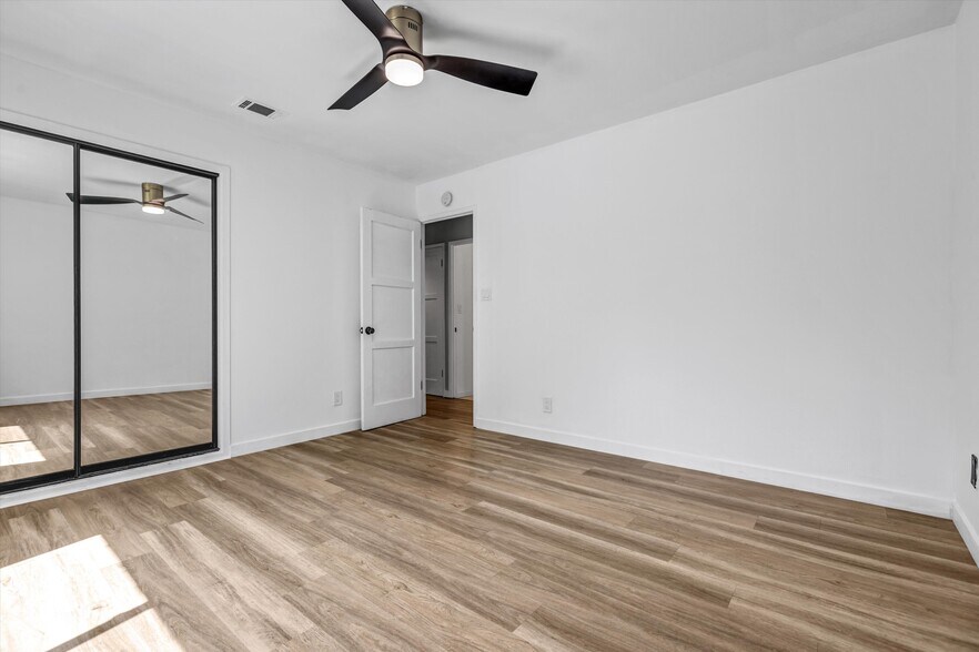More Photos Of 6512 Coldwater Canyon Ave, Valley Glen Apartments For Sale