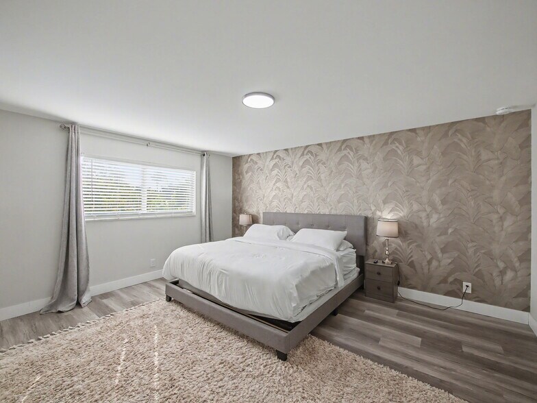 More Photos Of 112 Claremont Ln, Palm Beach Shores Apartments For Sale