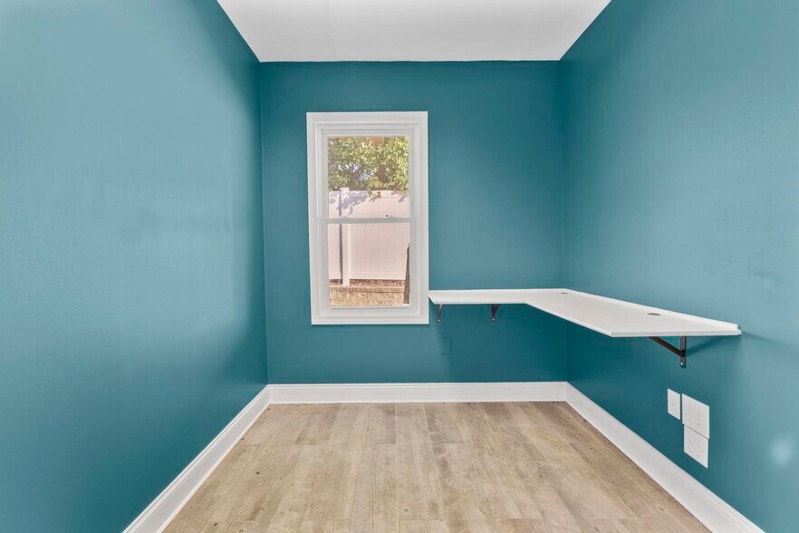 More Photos Of 256 Seaside Ave, Milford Medical For Lease