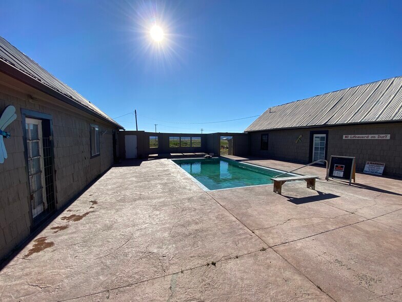 More Photos Of 18088 Highway 395, Lakeview Hospitality For Sale