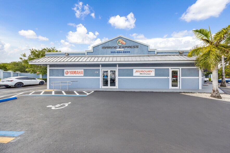 More Photos Of 887 E Okeechobee Rd, Hialeah General Retail For Sale