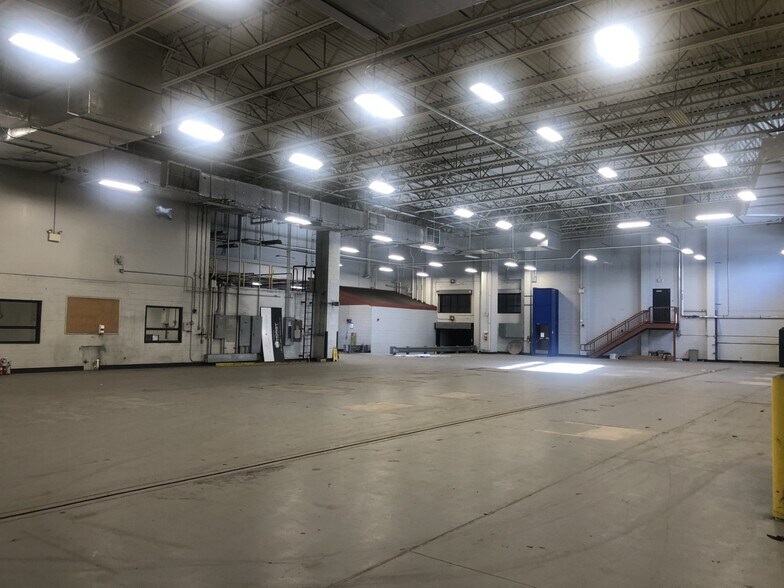 More Photos Of 1 E Main St, Ephrata Warehouse For Lease