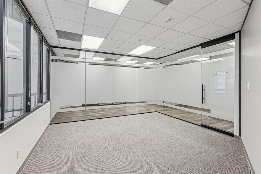 More Photos Of 11777 Katy Fwy, Houston Unknown For Lease