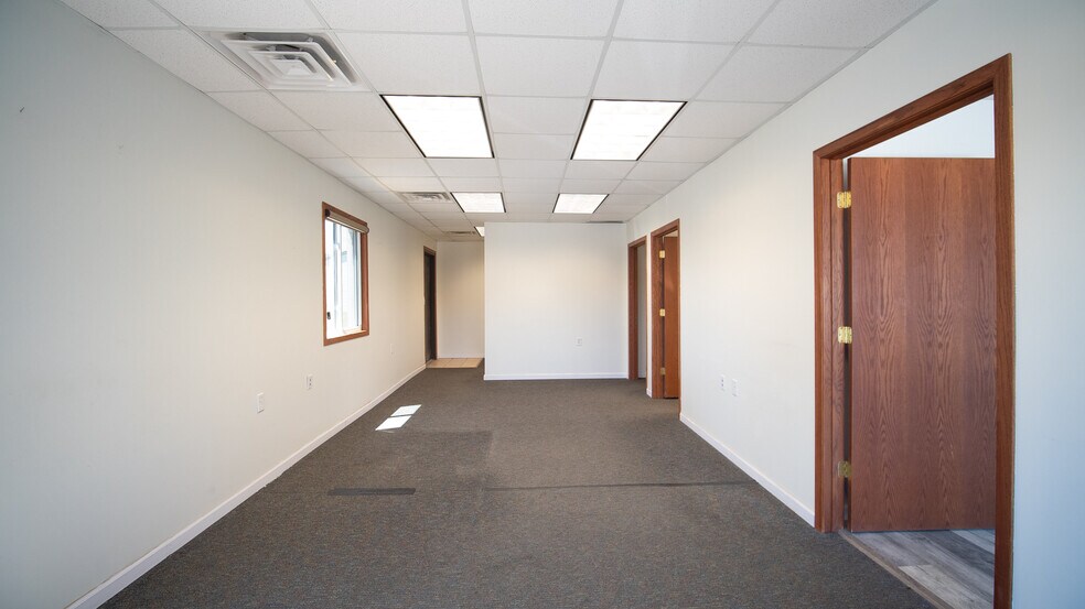 More Photos Of 501 S Mantorville Ave, Kasson Freestanding For Lease