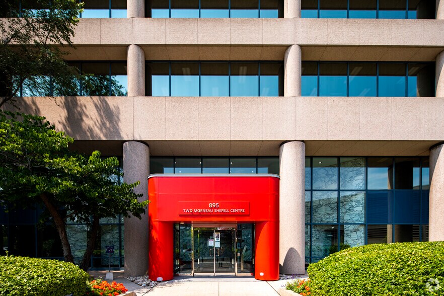 More Photos Of 895 Don Mills Rd, Toronto Office For Lease