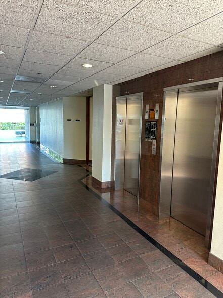 More Photos Of 1855 W Katella Ave, Orange Office Residential For Lease