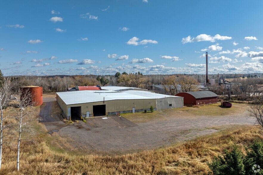 More Photos Of 236 S 2nd St, Butternut Distribution For Sale