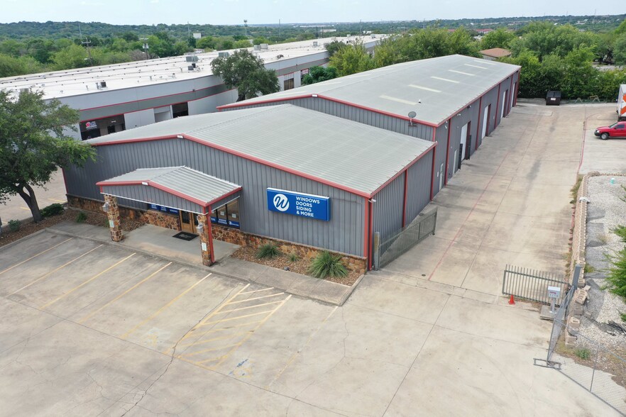 More Photos Of 5238 Evers Rd, San Antonio Warehouse For Sale