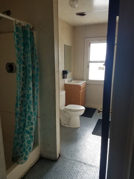 More Photos Of 576 E 152nd St, Cleveland Apartments For Sale