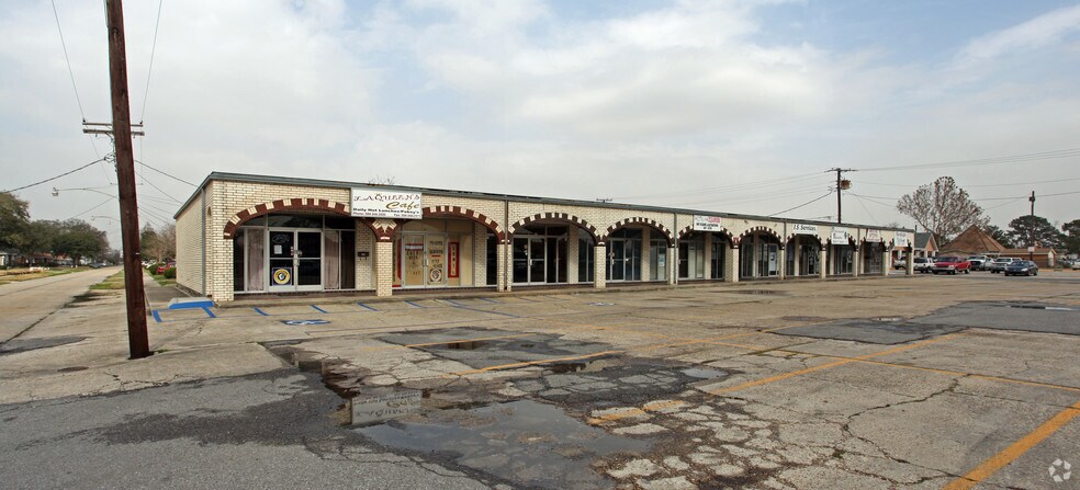 More Photos Of 6900 Westbank Expy, Marrero General Retail For Lease