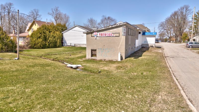More Photos Of 28 Colborne St, Portland Supermarket For Sale