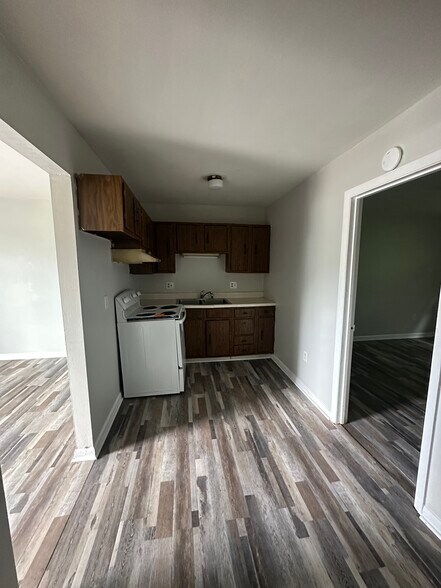 More Photos Of 2001 Lynn Ave SW, Roanoke Apartments For Sale