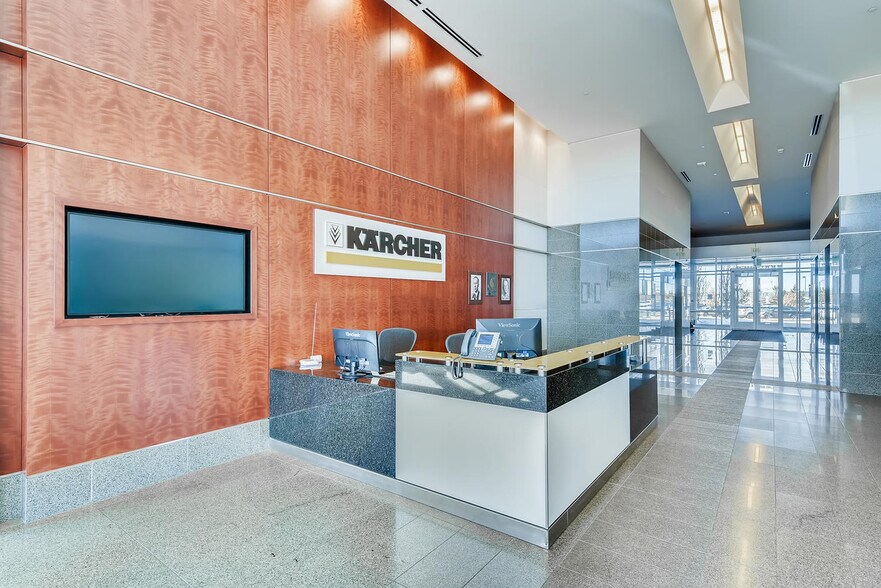 More Photos Of 4555 Airport Way, Denver Office For Sale