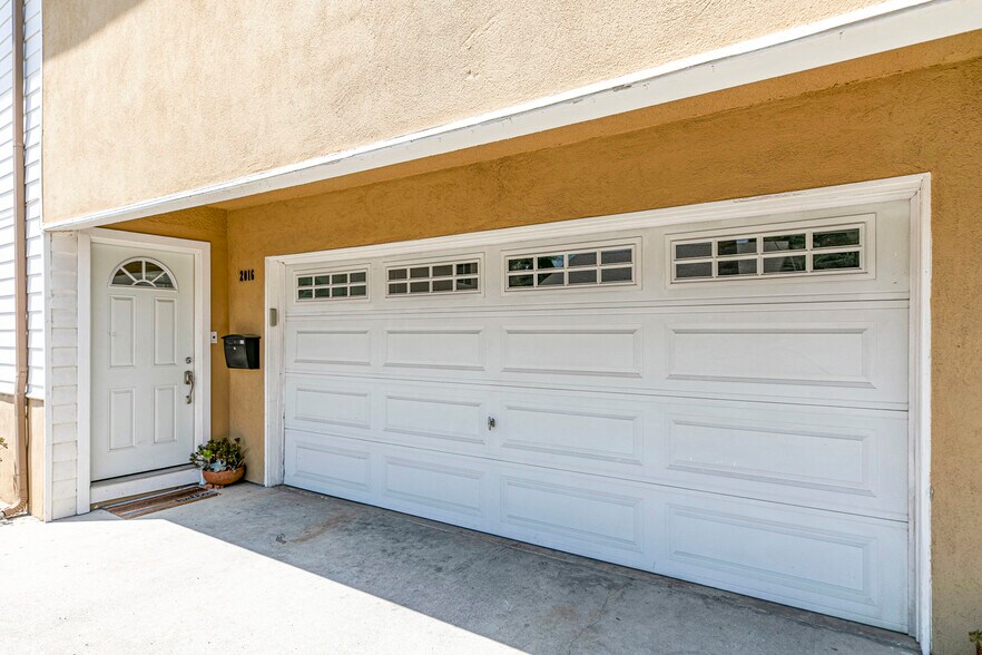 More Photos Of 2014-2016 Peyton Ave, Burbank Apartments For Sale