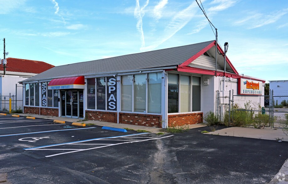 More Photos Of 1531 E Altamonte Dr, Casselberry Freestanding For Lease